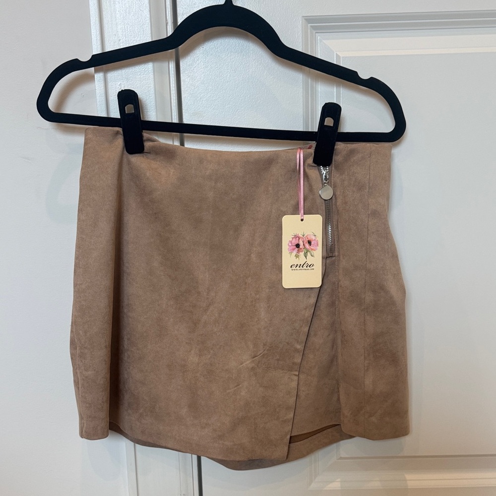 Chic Tan Suede Mini Skort women size large